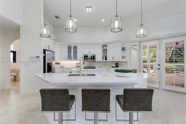 8561 SW 167th Ter, Palmetto Bay, FL 33157