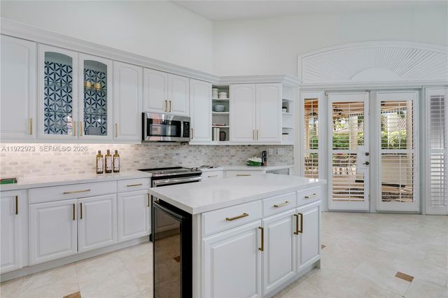 8561 SW 167th Ter, Palmetto Bay, FL 33157