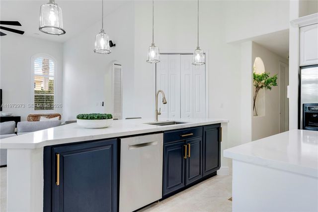 8561 SW 167th Ter, Palmetto Bay, FL 33157