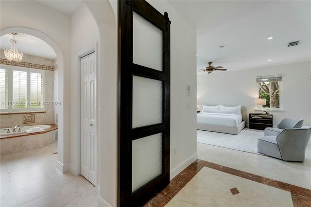 8561 SW 167th Ter, Palmetto Bay, FL 33157