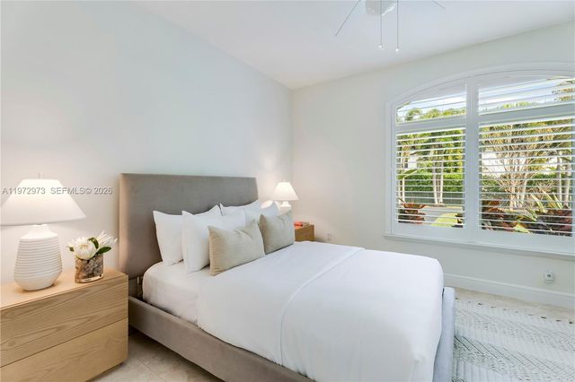 8561 SW 167th Ter, Palmetto Bay, FL 33157