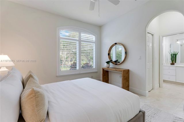 8561 SW 167th Ter, Palmetto Bay, FL 33157