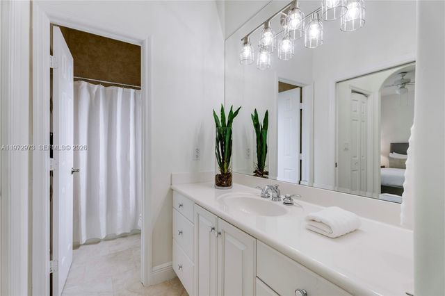 8561 SW 167th Ter, Palmetto Bay, FL 33157