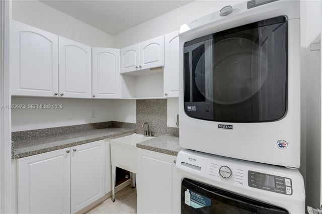 8561 SW 167th Ter, Palmetto Bay, FL 33157