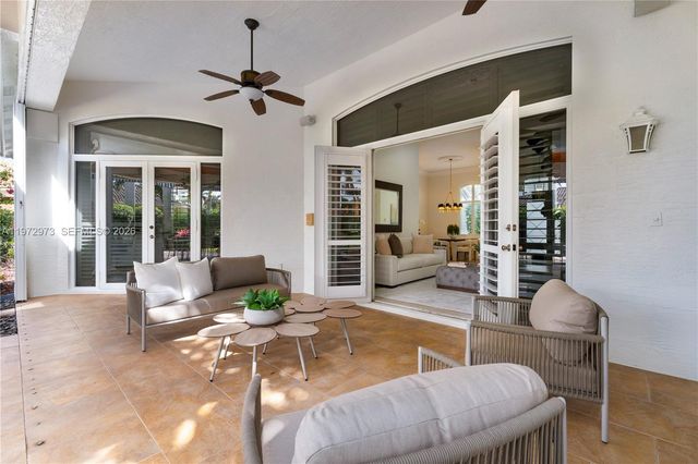 8561 SW 167th Ter, Palmetto Bay, FL 33157