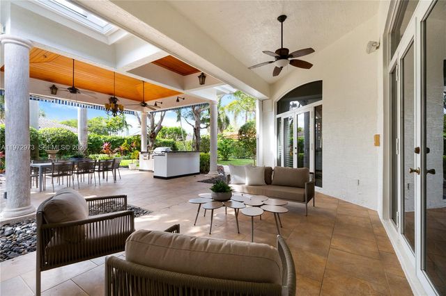 8561 SW 167th Ter, Palmetto Bay, FL 33157