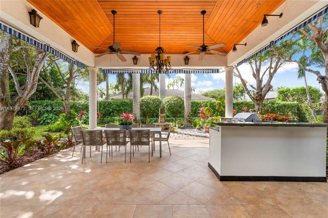 8561 SW 167th Ter, Palmetto Bay, FL 33157