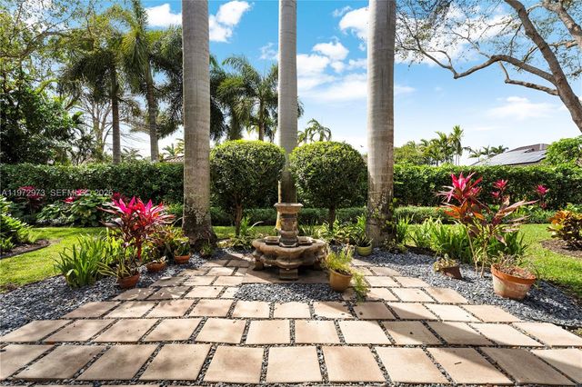 8561 SW 167th Ter, Palmetto Bay, FL 33157