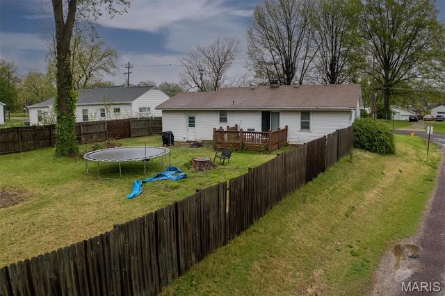 11 S 44th Street, Belleville, IL 62226