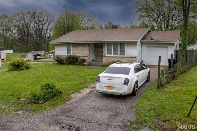 11 S 44th Street, Belleville, IL 62226