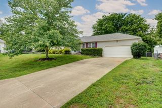 1651 South Mahn Court, Springfield, MO 65802