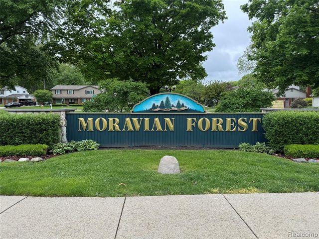 37298 Robindale Court, Clinton Township, MI 48036