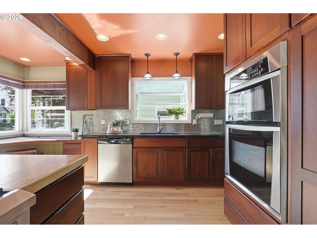 5415 Ne 32ND Ave, Portland, OR 97211