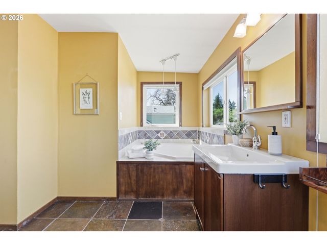 5415 Ne 32ND Ave, Portland, OR 97211