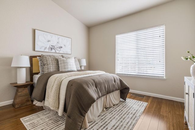 8814 Clothier Ln, Cotati, CA 94931