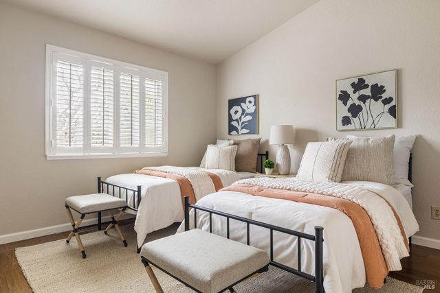 8814 Clothier Ln, Cotati, CA 94931