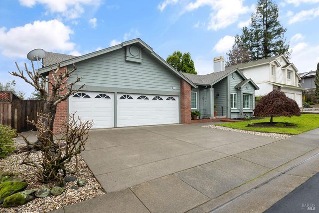 8814 Clothier Ln, Cotati, CA 94931