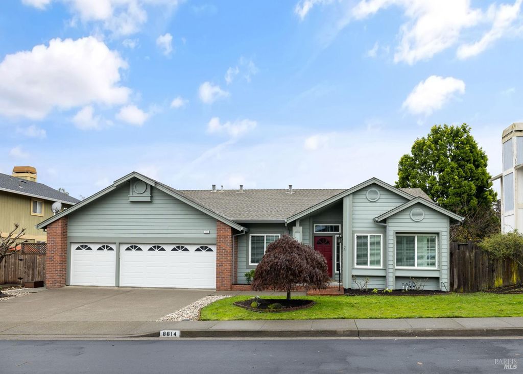8814 Clothier Ln, Cotati, CA 94931