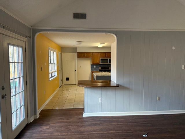 8518 CHIMNEYROCK BLVD, Memphis, TN 38016