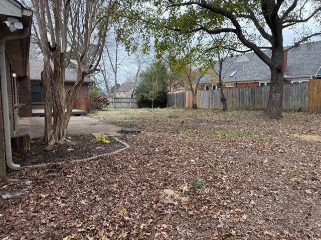 8518 CHIMNEYROCK BLVD, Memphis, TN 38016