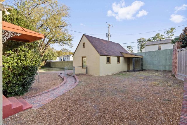 35 BELLEAIR DR, Memphis, TN 38104