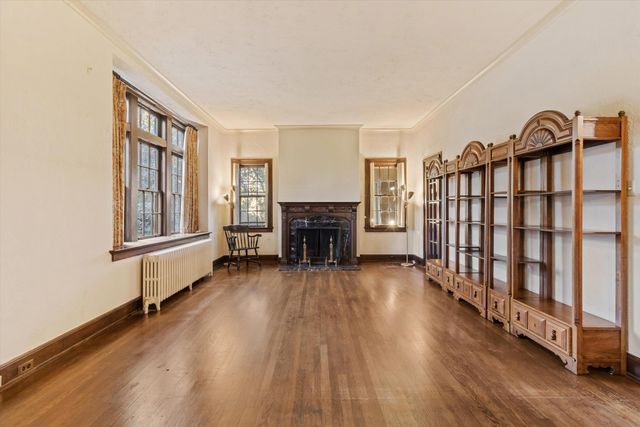 35 BELLEAIR DR, Memphis, TN 38104