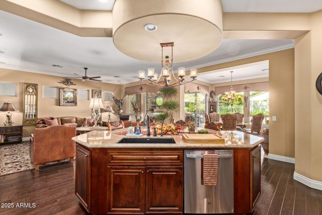 1658 E AZAFRAN Trail, Queen Creek, AZ 85140