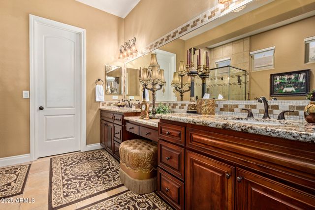 1658 E AZAFRAN Trail, Queen Creek, AZ 85140