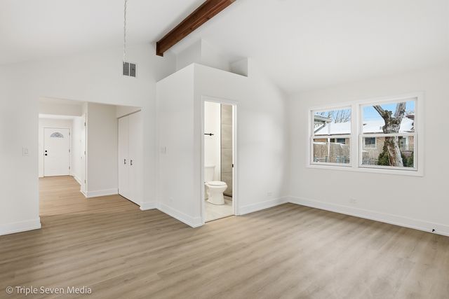 6135 Birmingham Street, Chicago Ridge, IL 60415