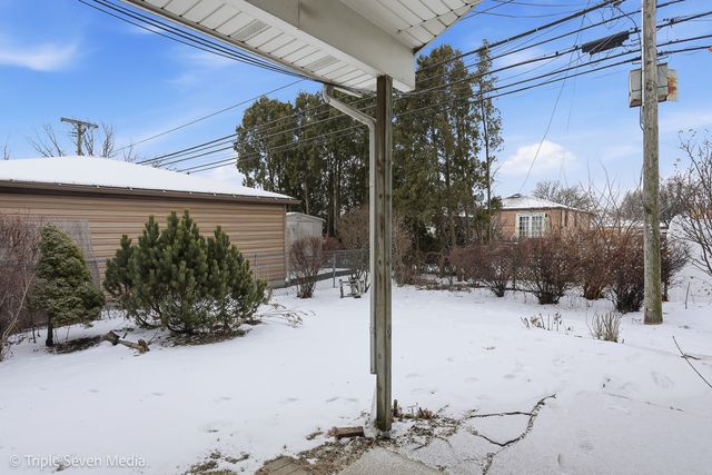 6135 Birmingham Street, Chicago Ridge, IL 60415