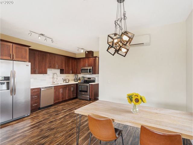 5425 N MINNESOTA Ave 6, Portland, OR 97217