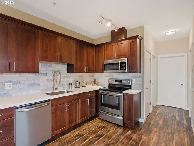 5425 N MINNESOTA Ave 6, Portland, OR 97217