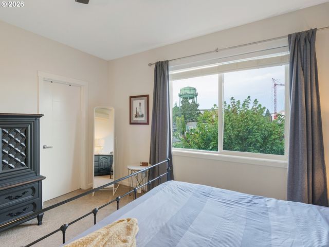 5425 N MINNESOTA Ave 6, Portland, OR 97217