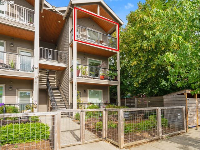5425 N MINNESOTA Ave 6, Portland, OR 97217