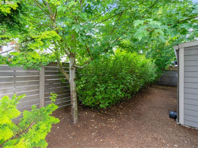 5425 N MINNESOTA Ave 6, Portland, OR 97217