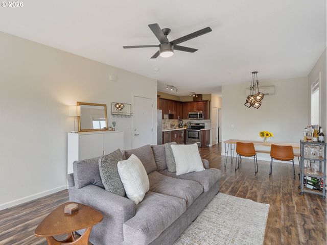 5425 N MINNESOTA Ave 6, Portland, OR 97217