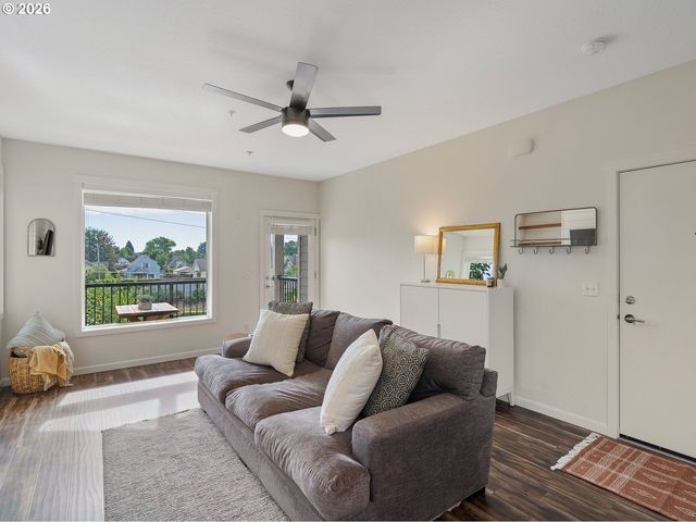 5425 N MINNESOTA Ave 6, Portland, OR 97217