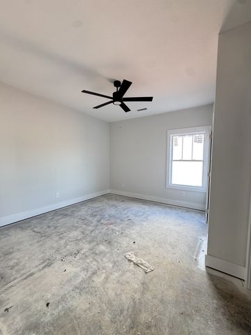214 Low Plains Ln, Clarksville, TN 37043