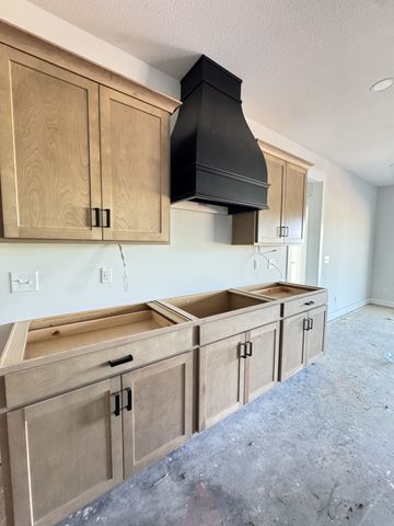 214 Low Plains Ln, Clarksville, TN 37043