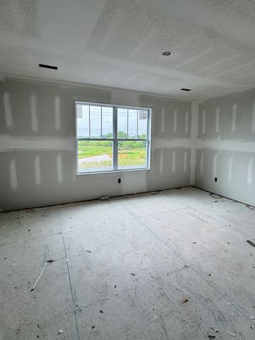 214 Low Plains Ln, Clarksville, TN 37043