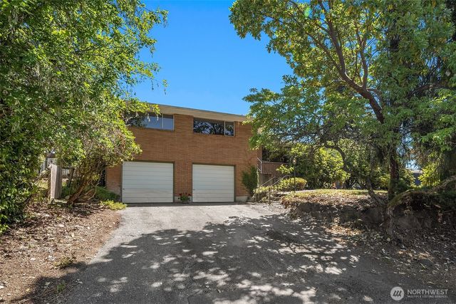 8725 Maple Lane, Edmonds, WA 98026