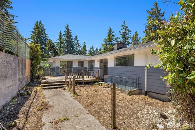 8725 Maple Lane, Edmonds, WA 98026