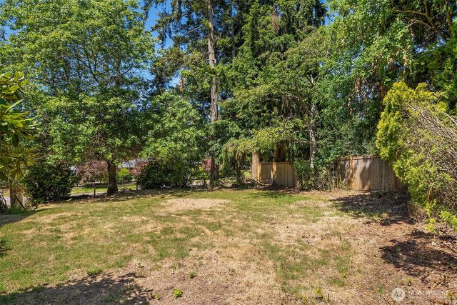 8725 Maple Lane, Edmonds, WA 98026