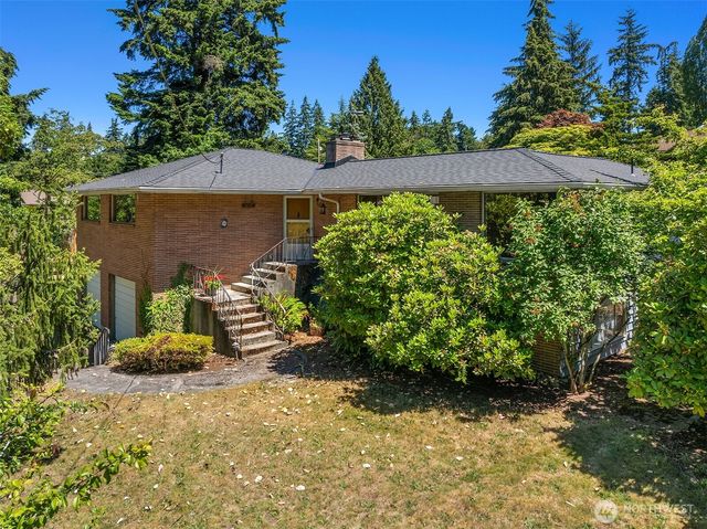8725 Maple Lane, Edmonds, WA 98026
