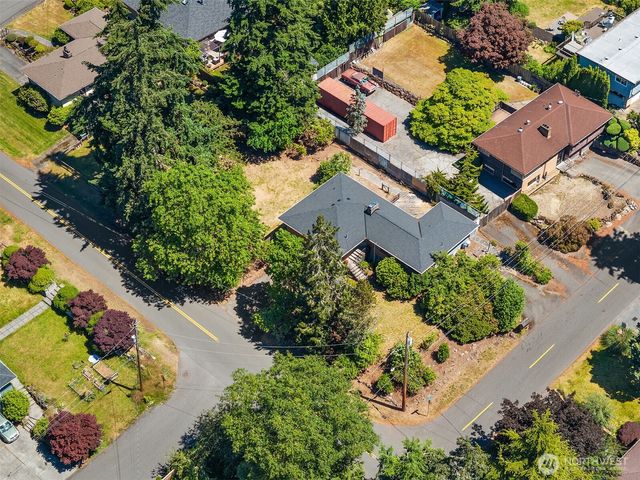 8725 Maple Lane, Edmonds, WA 98026