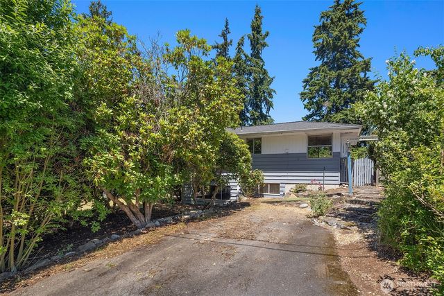 8725 Maple Lane, Edmonds, WA 98026