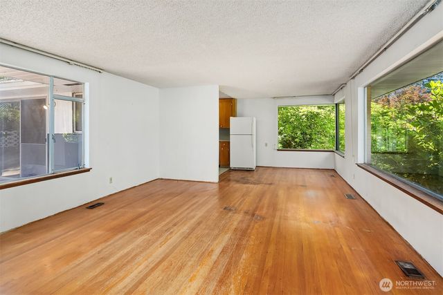 8725 Maple Lane, Edmonds, WA 98026