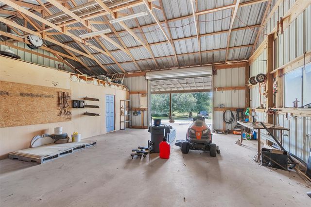 5950 County Road 331, Plantersville, TX 77363