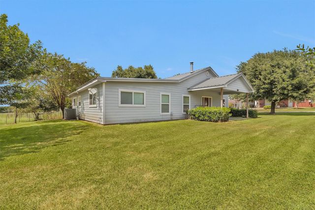 5950 County Road 331, Plantersville, TX 77363