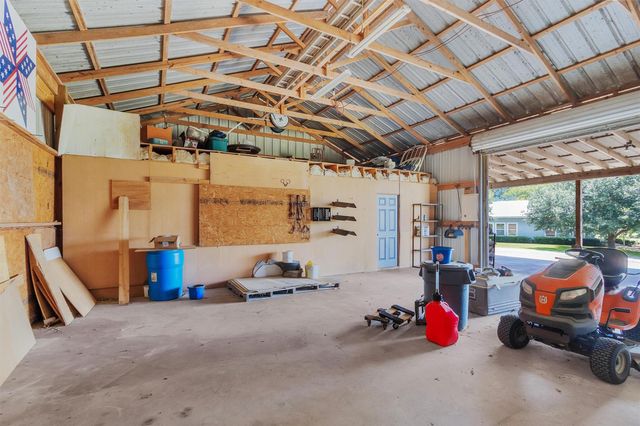 5950 County Road 331, Plantersville, TX 77363